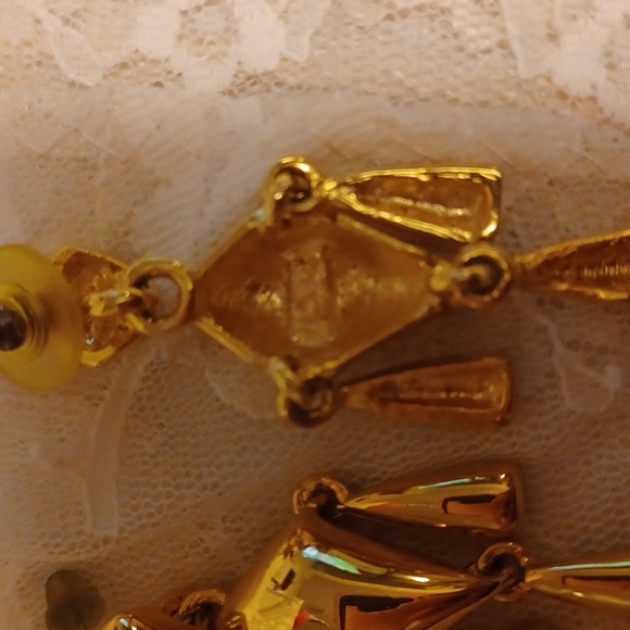 Vintage Anne Klein earrings. - Picture 5 of 5
